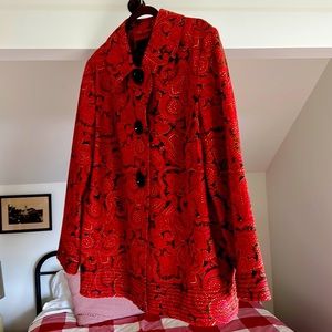 Like new swing coat. Great detail